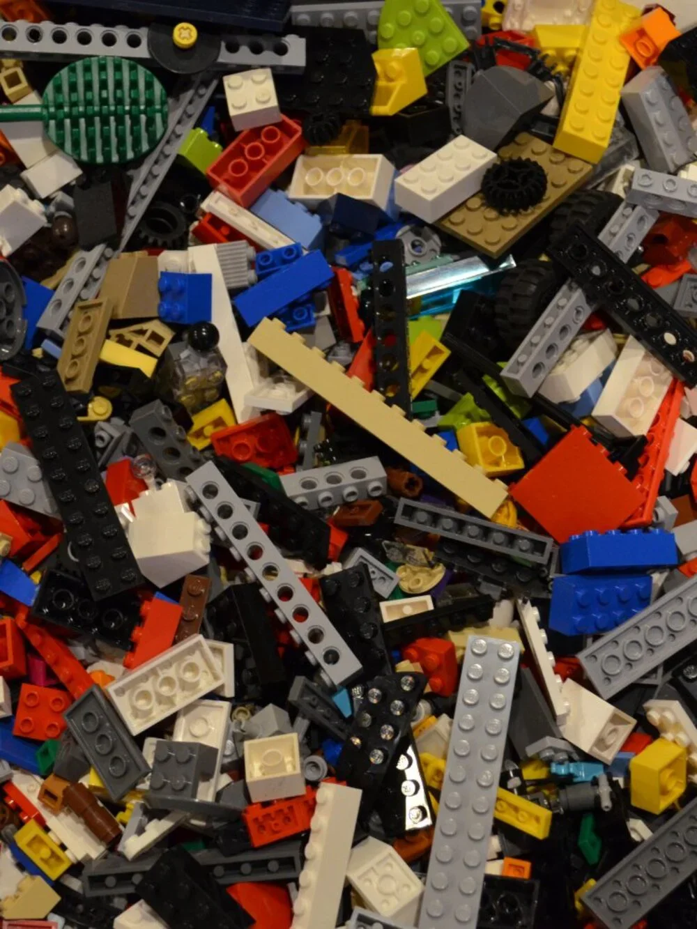 Lego By The Pound : Bulk Lego 5 Pounds : Clean & Washed. Free Minifigure.